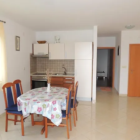 Apartment Katic Malinska